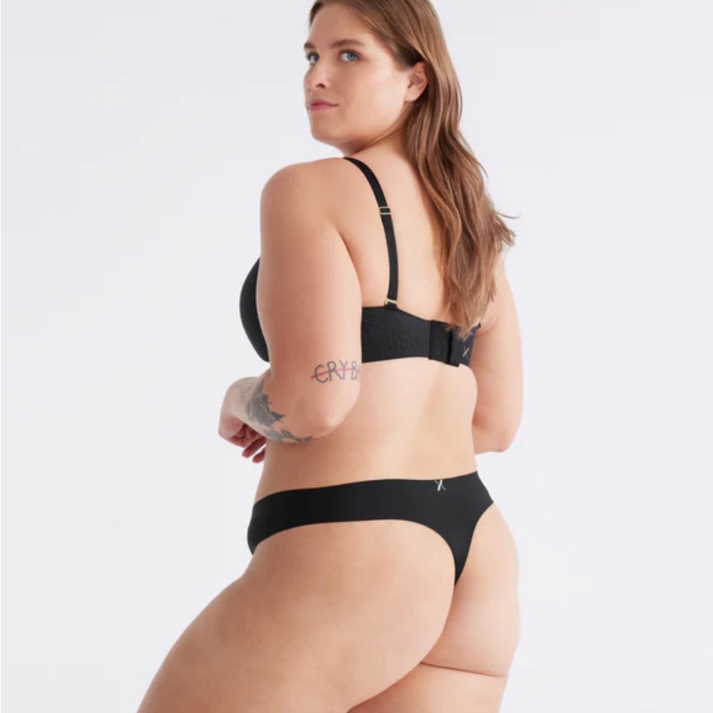 Knix Essential Thong (Brand New!)